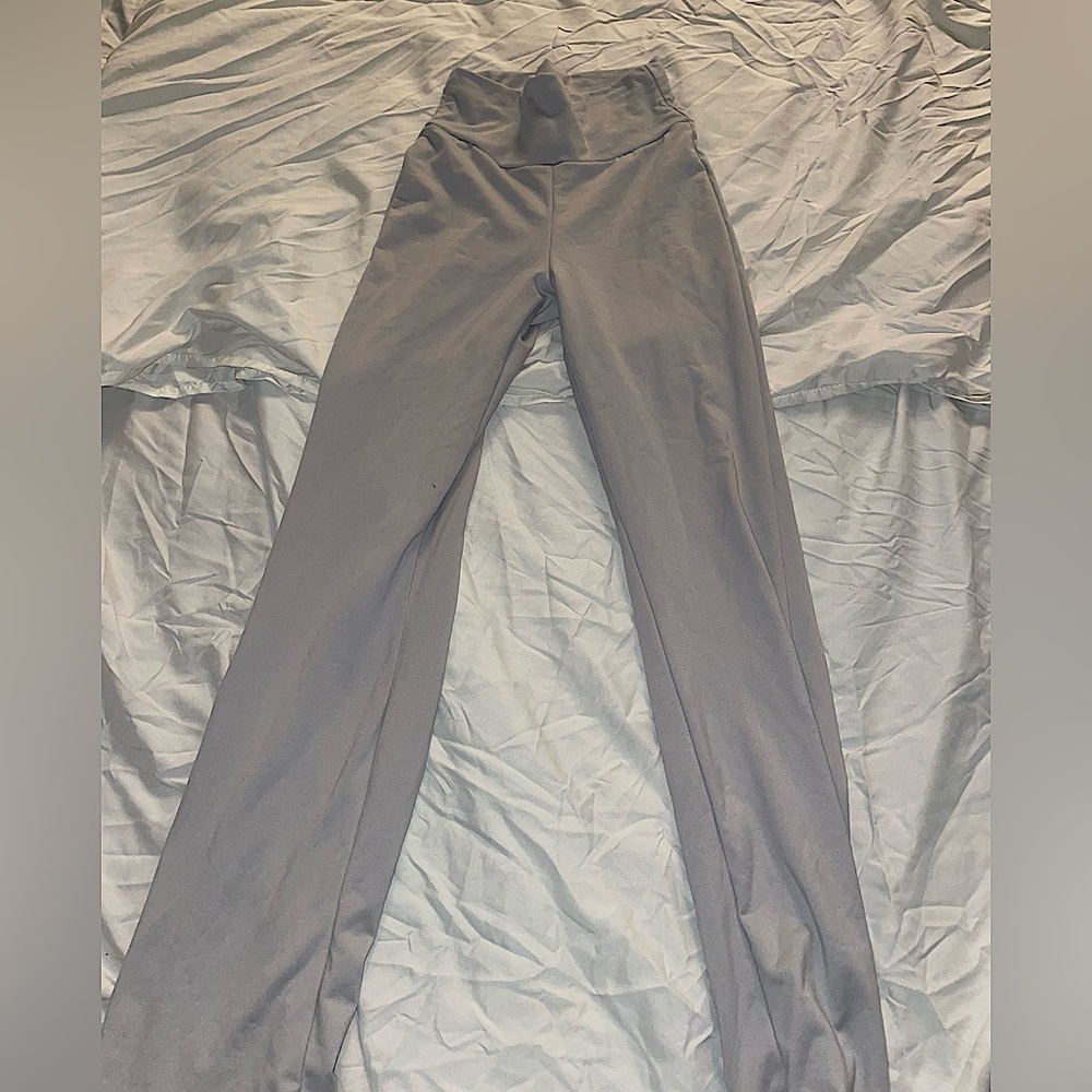 Grey leggings